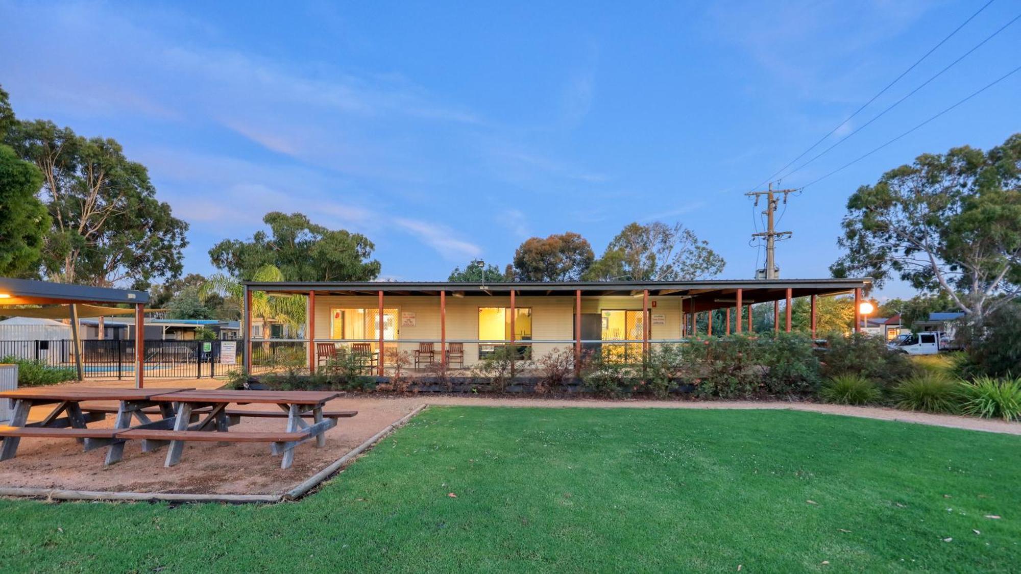 Yarrawonga Riverlands Tourist Park 외부 사진